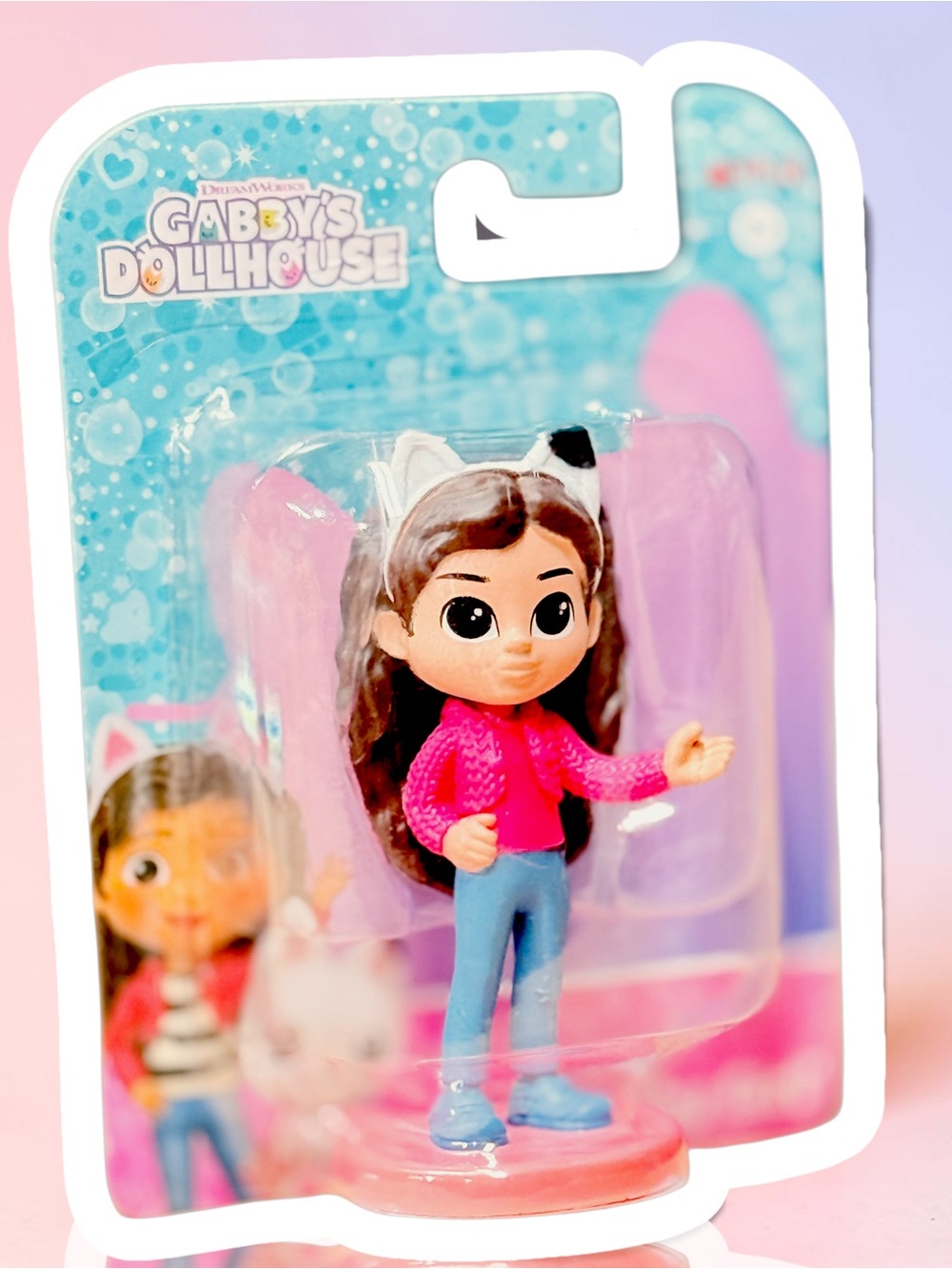 Gabby's Dollhouse Mini Figure - Pink Sweater, Light Blue Pants